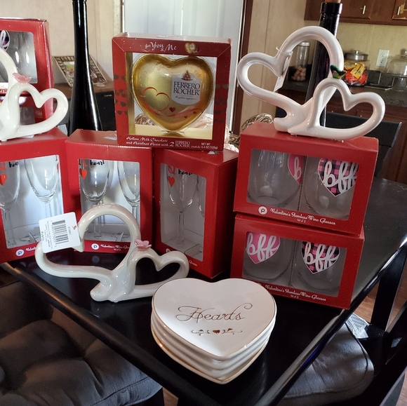 Glasses and decorative glass es bee - Picture 2 of 2